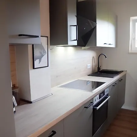 Maritim-industrial 2 Sz Hafennaehe - Butze 4 Büsum